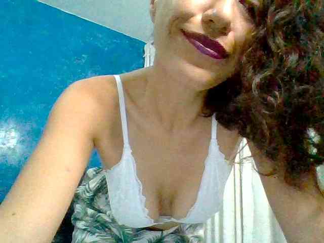 TaniaMarqueza webcam