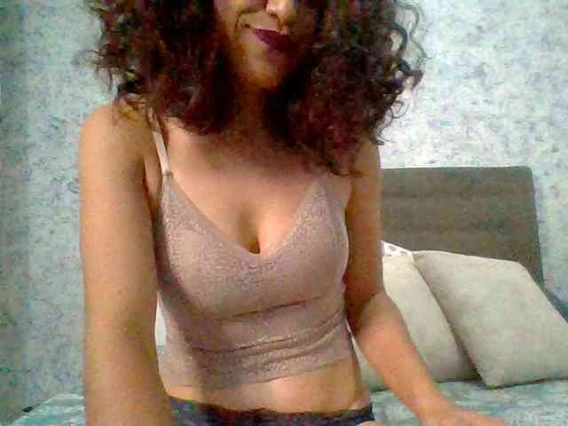 TaniaMarqueza webcam