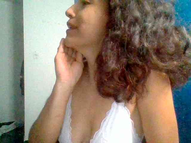 TaniaMarqueza webcam