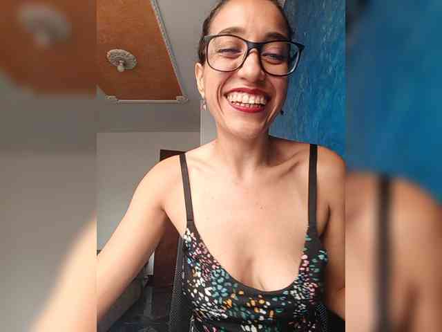 TaniaMarqueza webcam