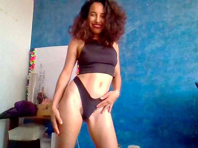 TaniaMarqueza webcam