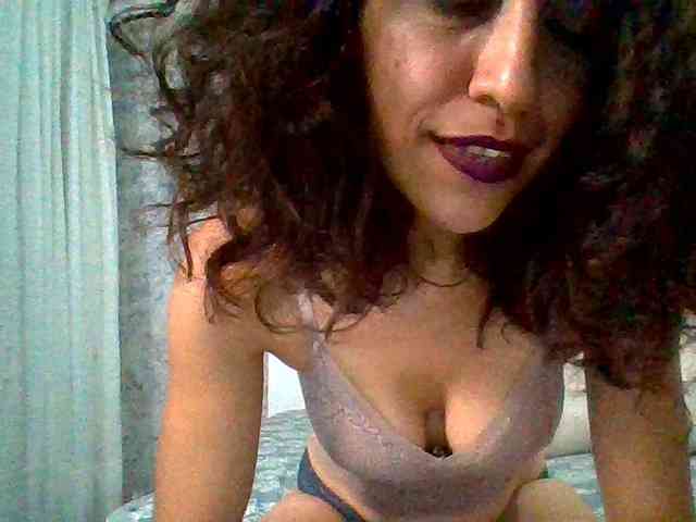 TaniaMarqueza webcam