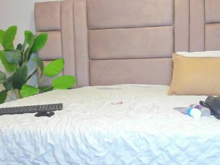 daphne-kim Porn Show