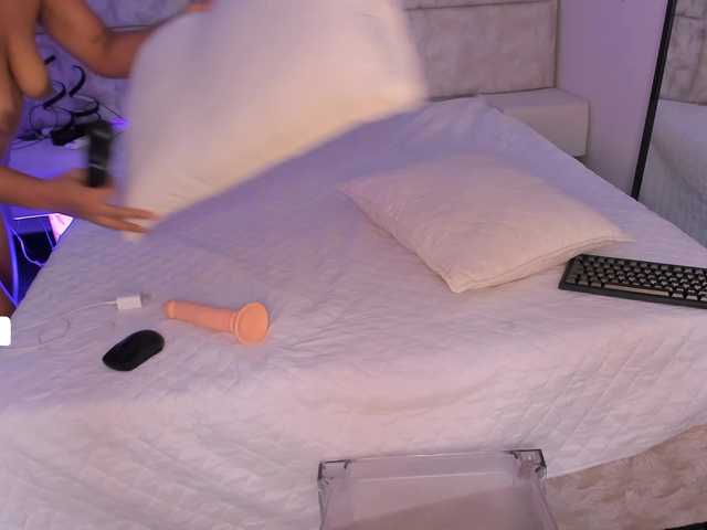 daphne-kim live cam on BongaCams