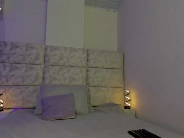daphne-kim live cam on BongaCams