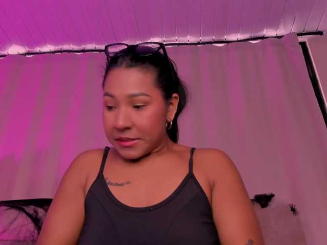 daphne-kim live cam on BongaCams