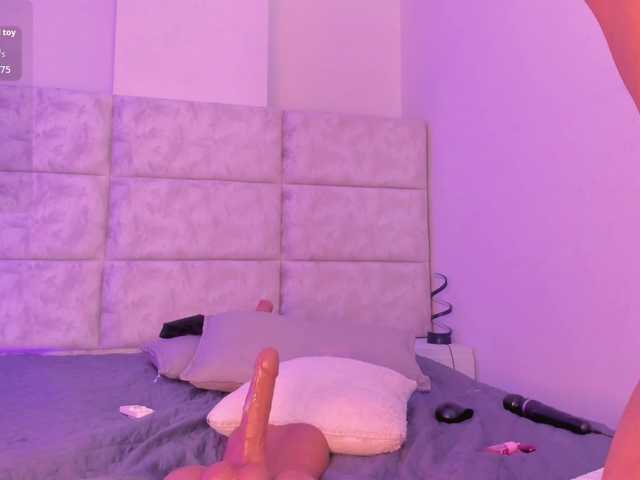 daphne-kim live cam on BongaCams
