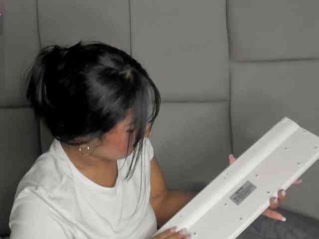 daphne-kim webcam