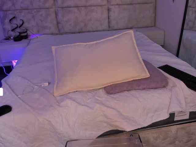 daphne-kim webcam