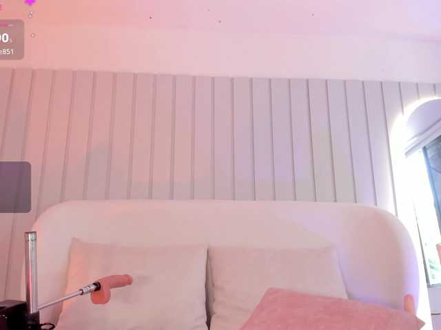 Amaia-Foxx live cam on BongaCams