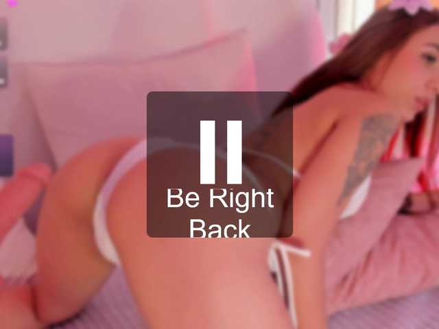 Amaia-Foxx live cam on BongaCams