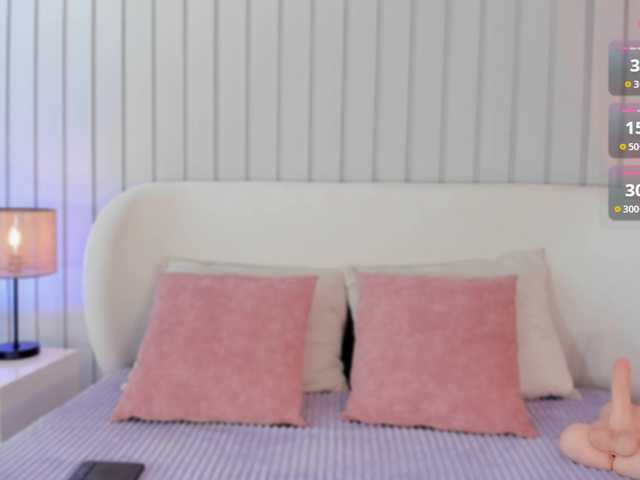 Amaia-Foxx live cam on BongaCams