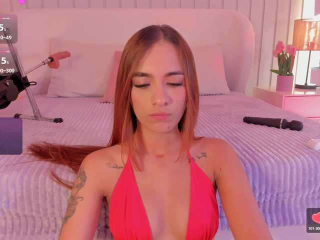 Amaia-Foxx live cam on BongaCams