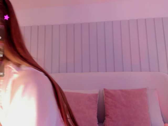 Amaia-Foxx live cam on BongaCams