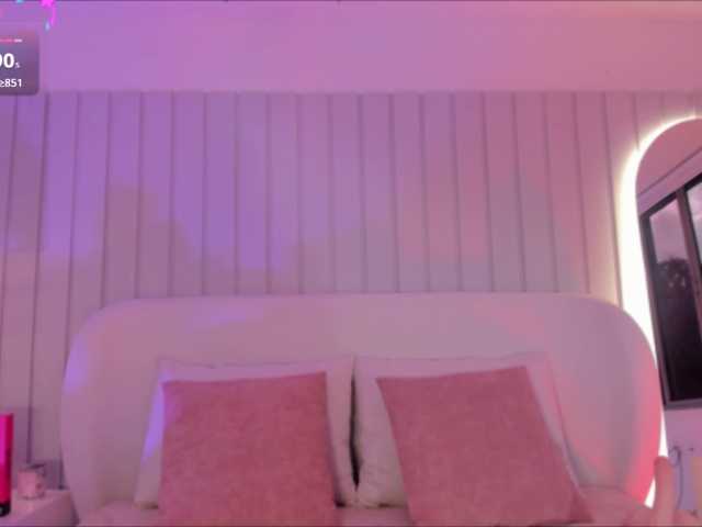 Amaia-Foxx live cam on BongaCams