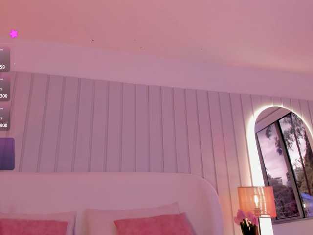 Amaia-Foxx live cam on BongaCams