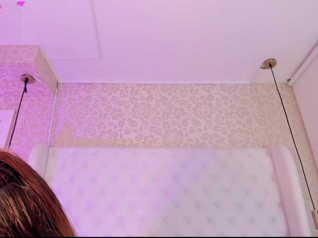 Amaia-Foxx live cam on BongaCams