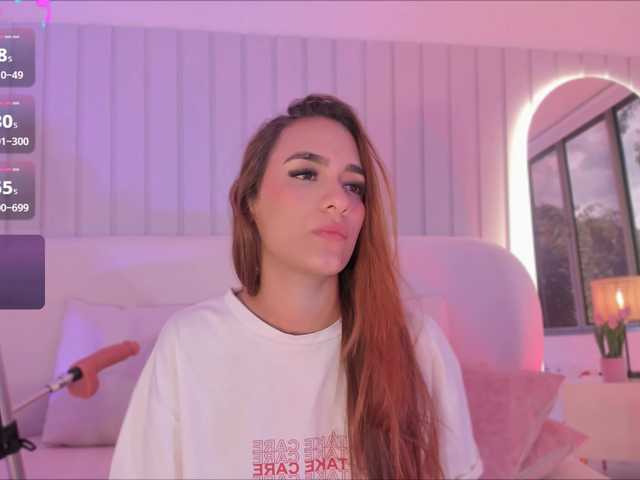 Amaia-Foxx live cam on BongaCams