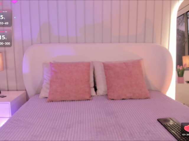 Amaia-Foxx live cam on BongaCams