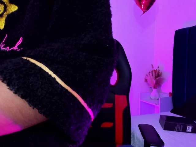 Eimy-saenzx live cam on BongaCams