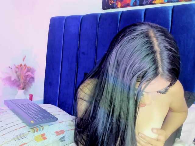 Eimy-saenzx live cam on BongaCams
