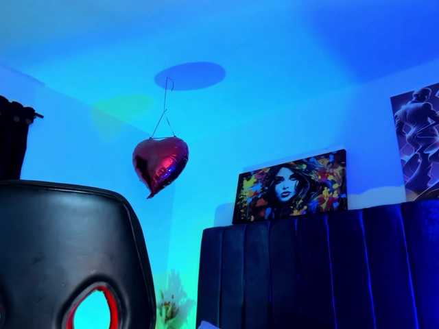 Eimy-saenzx live cam on BongaCams