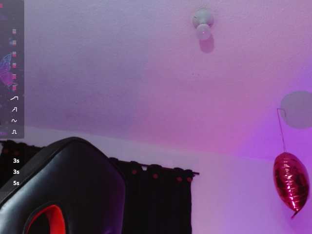Eimy-saenzx live cam on BongaCams