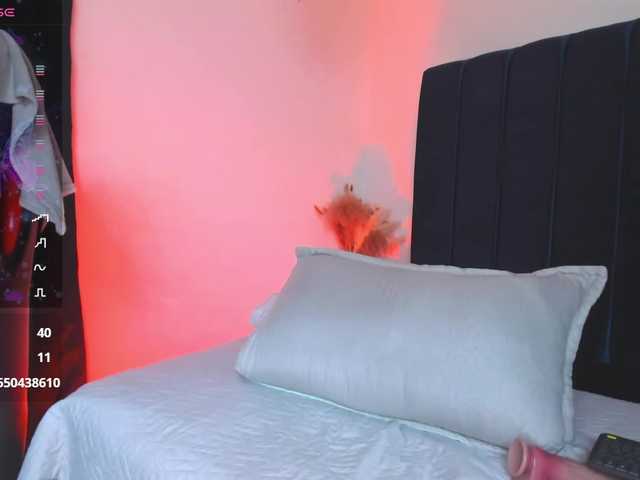 Eimy-saenzx live cam on BongaCams