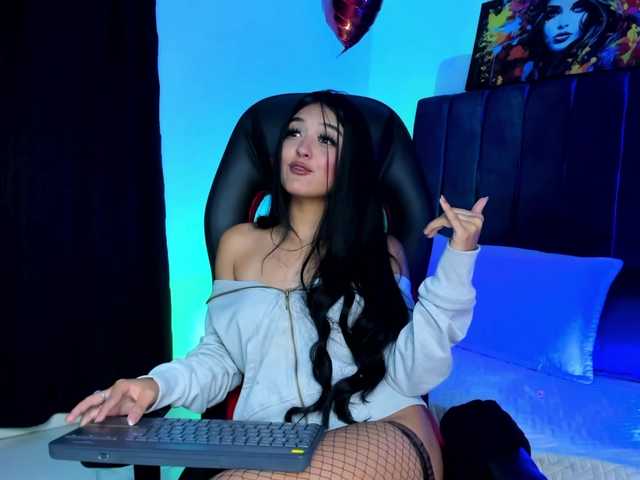 Eimy-saenzx live cam on BongaCams