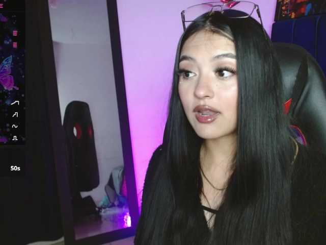 Eimy-saenzx live cam on BongaCams