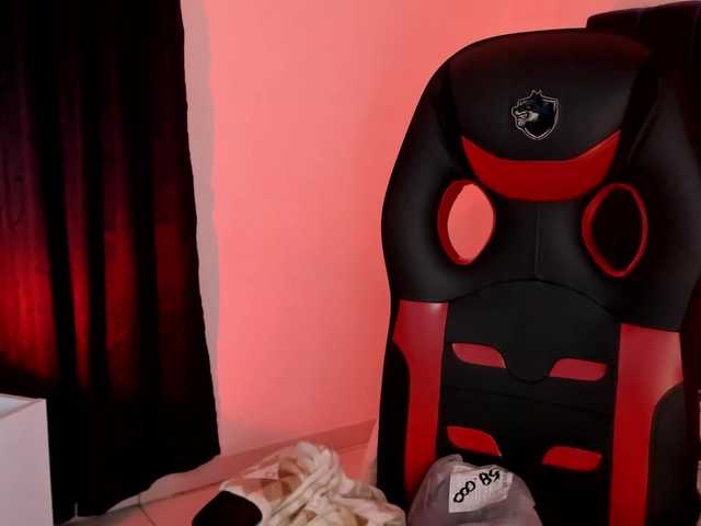 Eimy-saenzx live cam on BongaCams