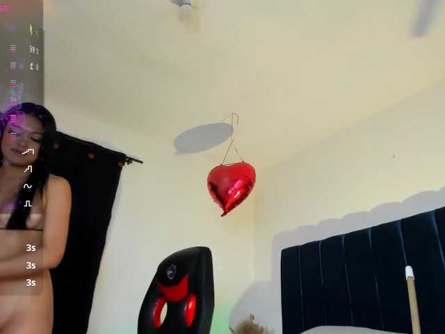 Eimy-saenzx live cam on BongaCams