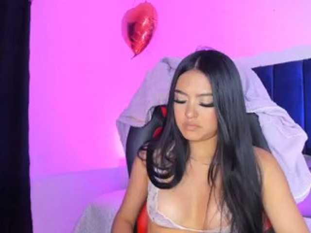 Eimy-saenzx live cam on BongaCams