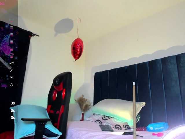 Eimy-saenzx live cam on BongaCams