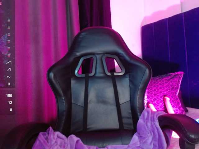 Eimy-saenzx live cam on BongaCams