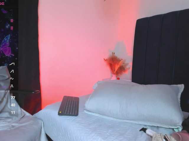 Eimy-saenzx live cam on BongaCams