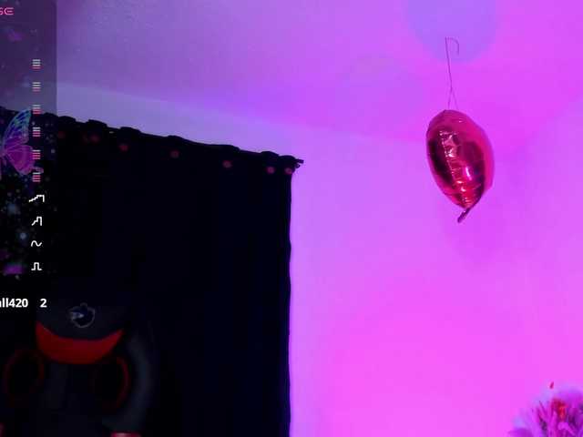 Eimy-saenzx live cam on BongaCams