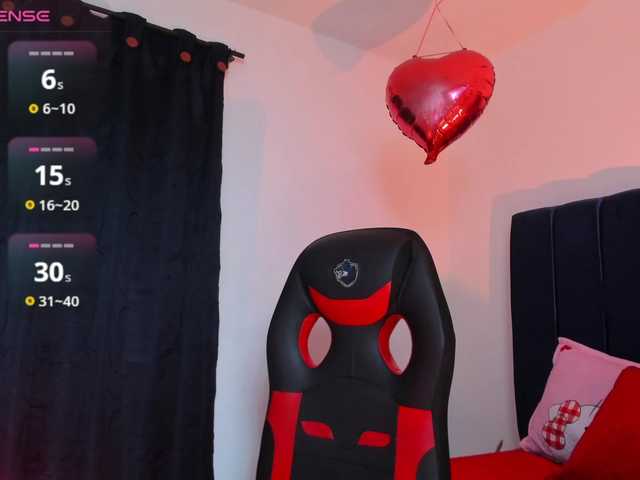 Eimy-saenzx live cam on BongaCams