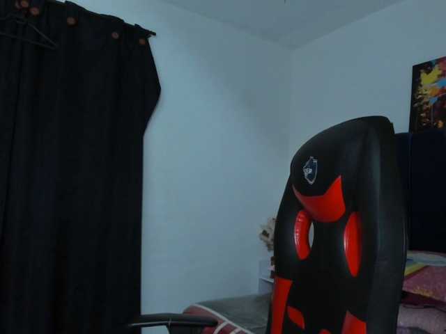 Eimy-saenzx live cam on BongaCams