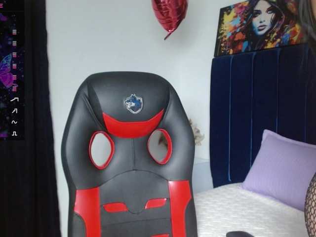 Eimy-saenzx live cam on BongaCams