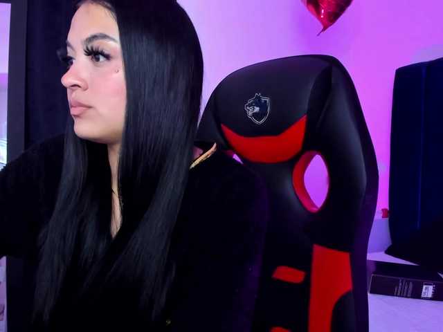 Eimy-saenzx live cam on BongaCams