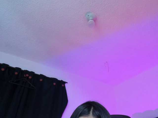 Eimy-saenzx live cam on BongaCams