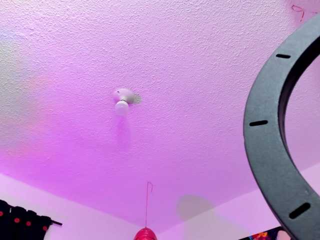Eimy-saenzx live cam on BongaCams