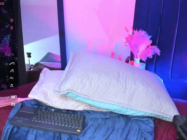 Eimy-saenzx live cam on BongaCams