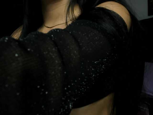 Eimy-saenzx live cam on BongaCams