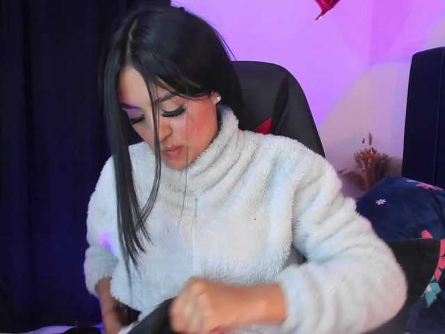 Eimy-saenzx live cam on BongaCams