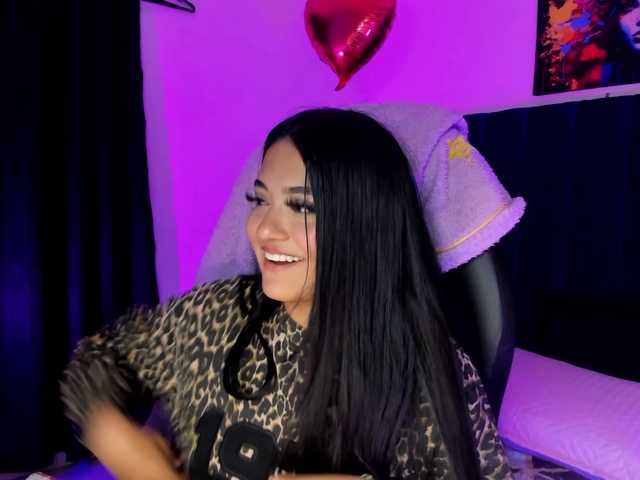 Eimy-saenzx live cam on BongaCams