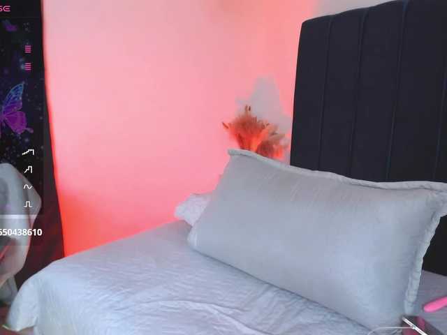 Eimy-saenzx live cam on BongaCams