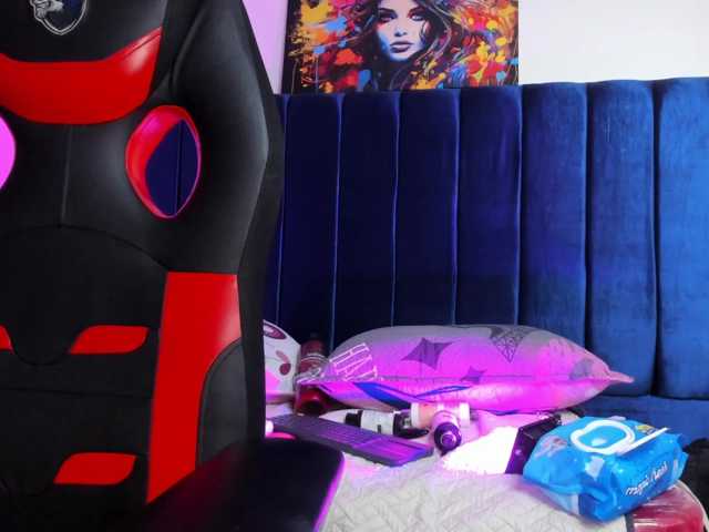 Eimy-saenzx live cam on BongaCams