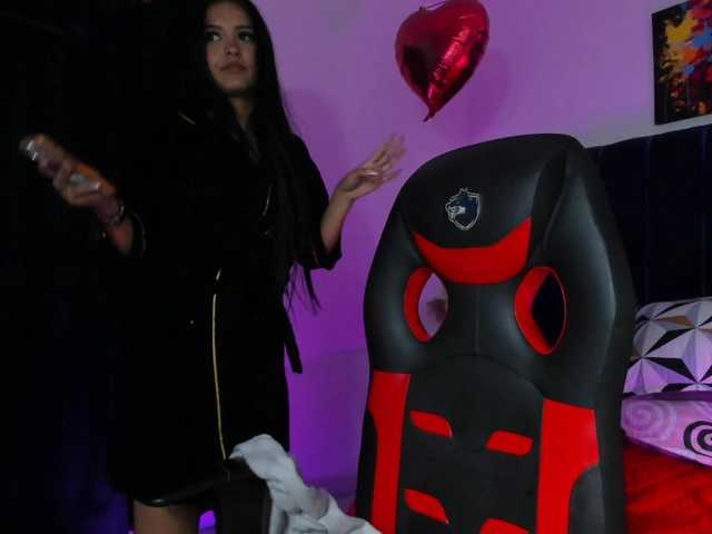 Eimy-saenzx live cam on BongaCams